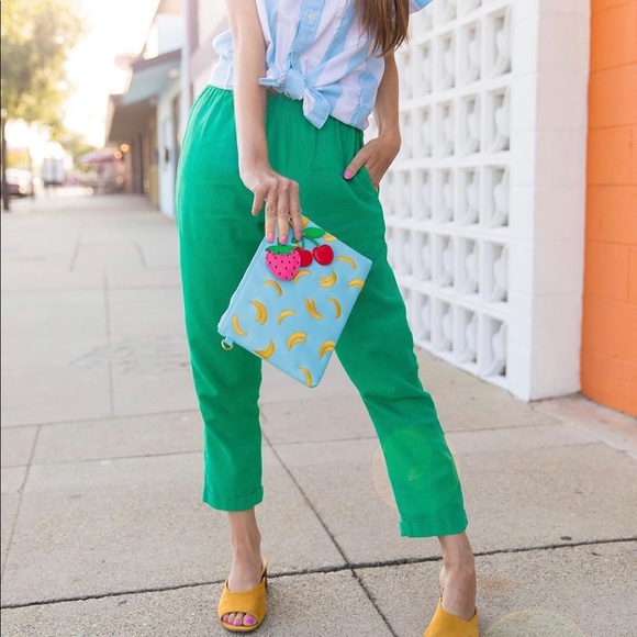 Studio DIY Banana Clutch - Picture 2 of 3